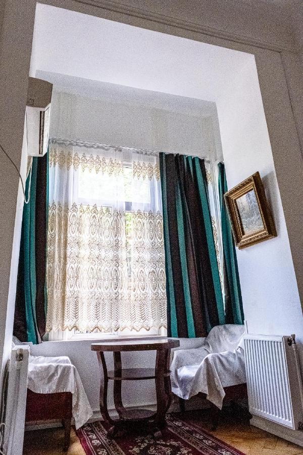 Gutsa Artists Mini-Hotel Tiflis Exterior foto