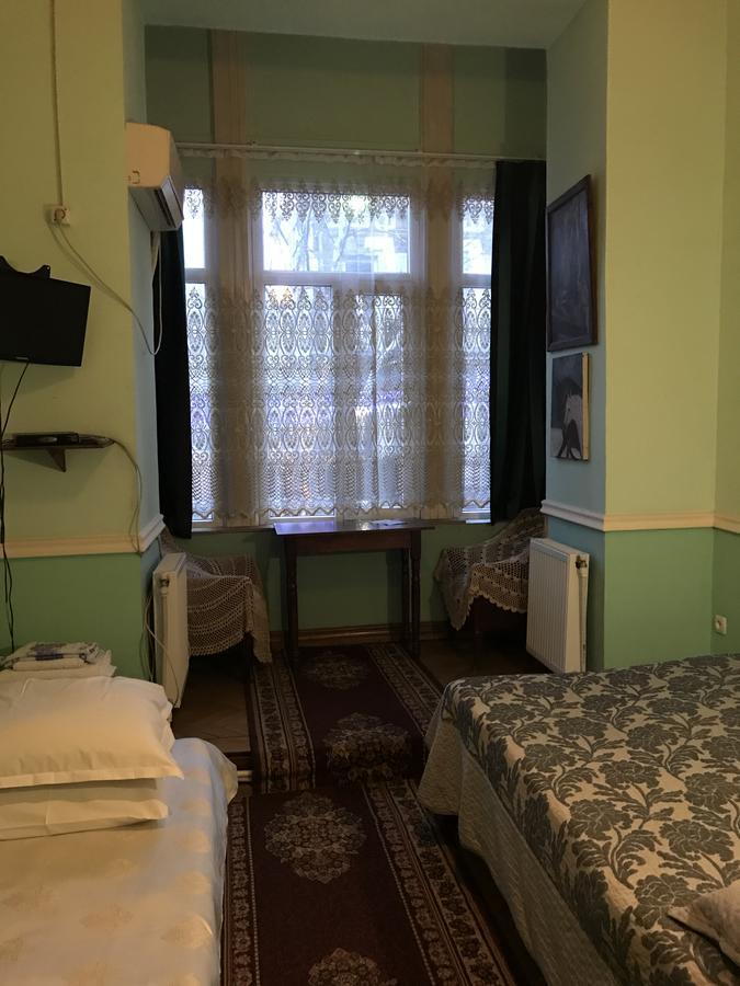 Gutsa Artists Mini-Hotel Tiflis Exterior foto
