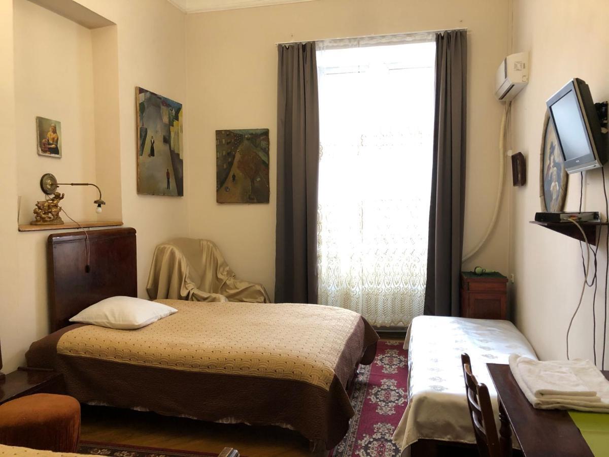 Gutsa Artists Mini-Hotel Tiflis Exterior foto
