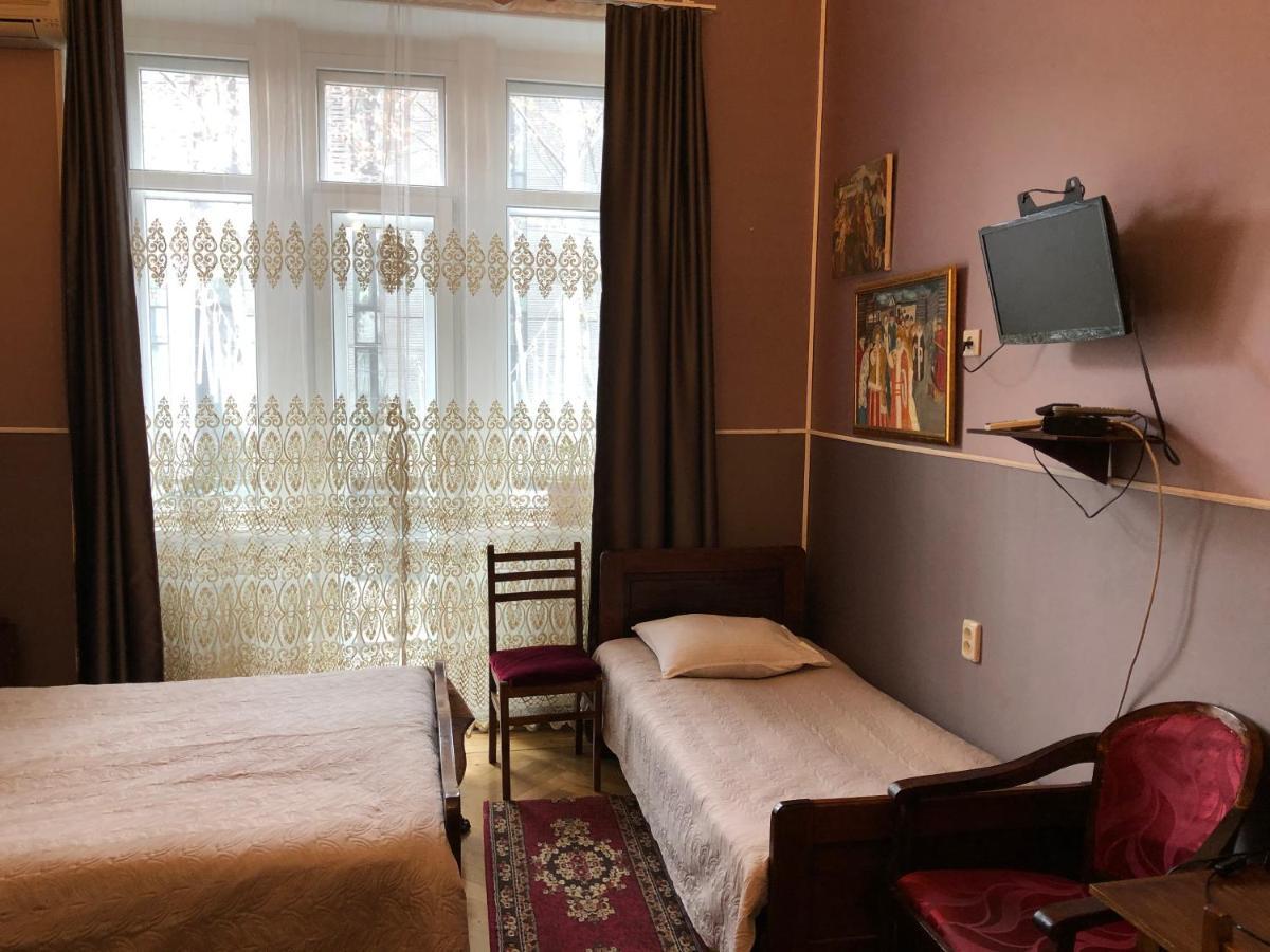 Gutsa Artists Mini-Hotel Tiflis Exterior foto
