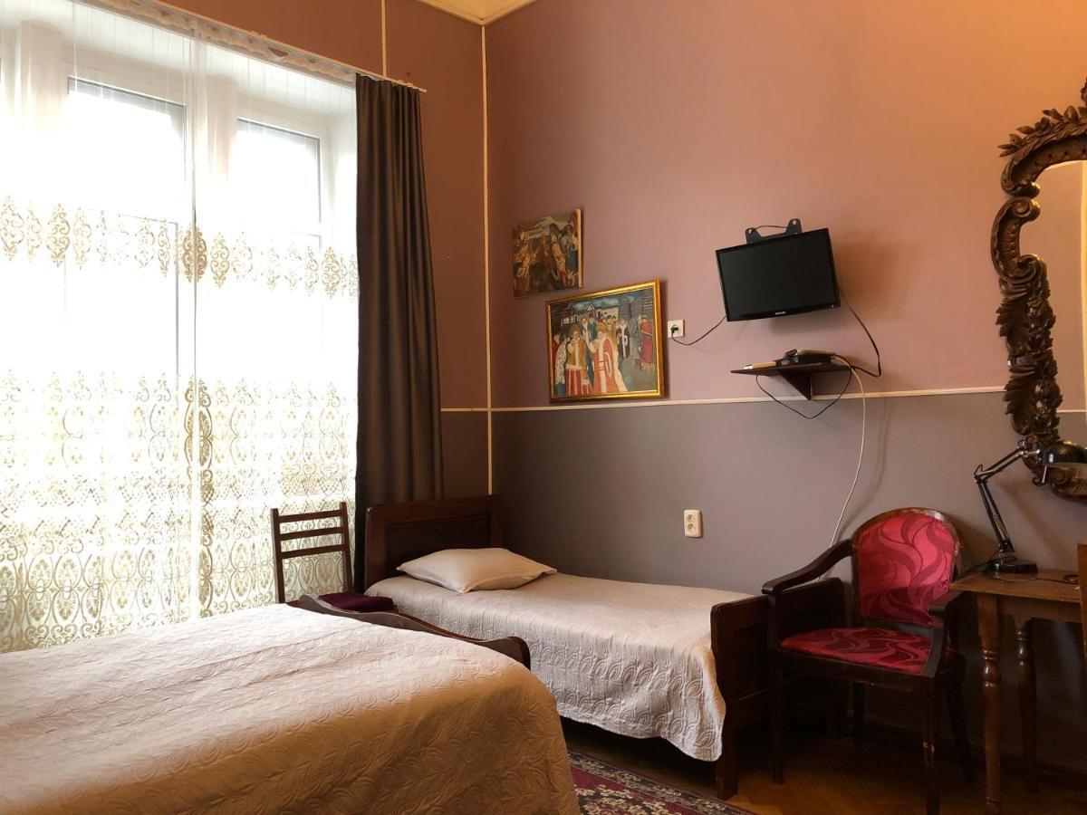 Gutsa Artists Mini-Hotel Tiflis Exterior foto